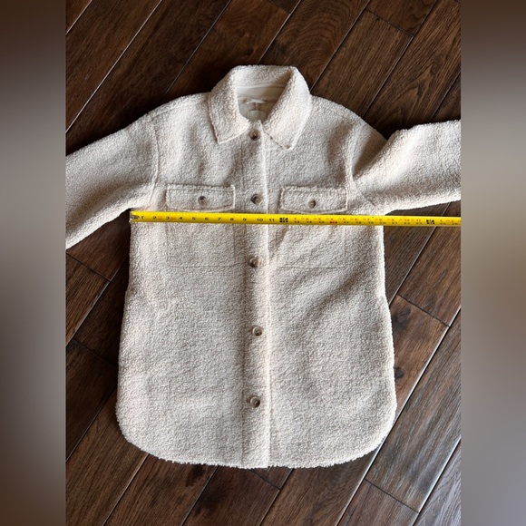 JOIE Teddy OVERSIZED Shacket SHERPA Jacket - Picture 12 of 13